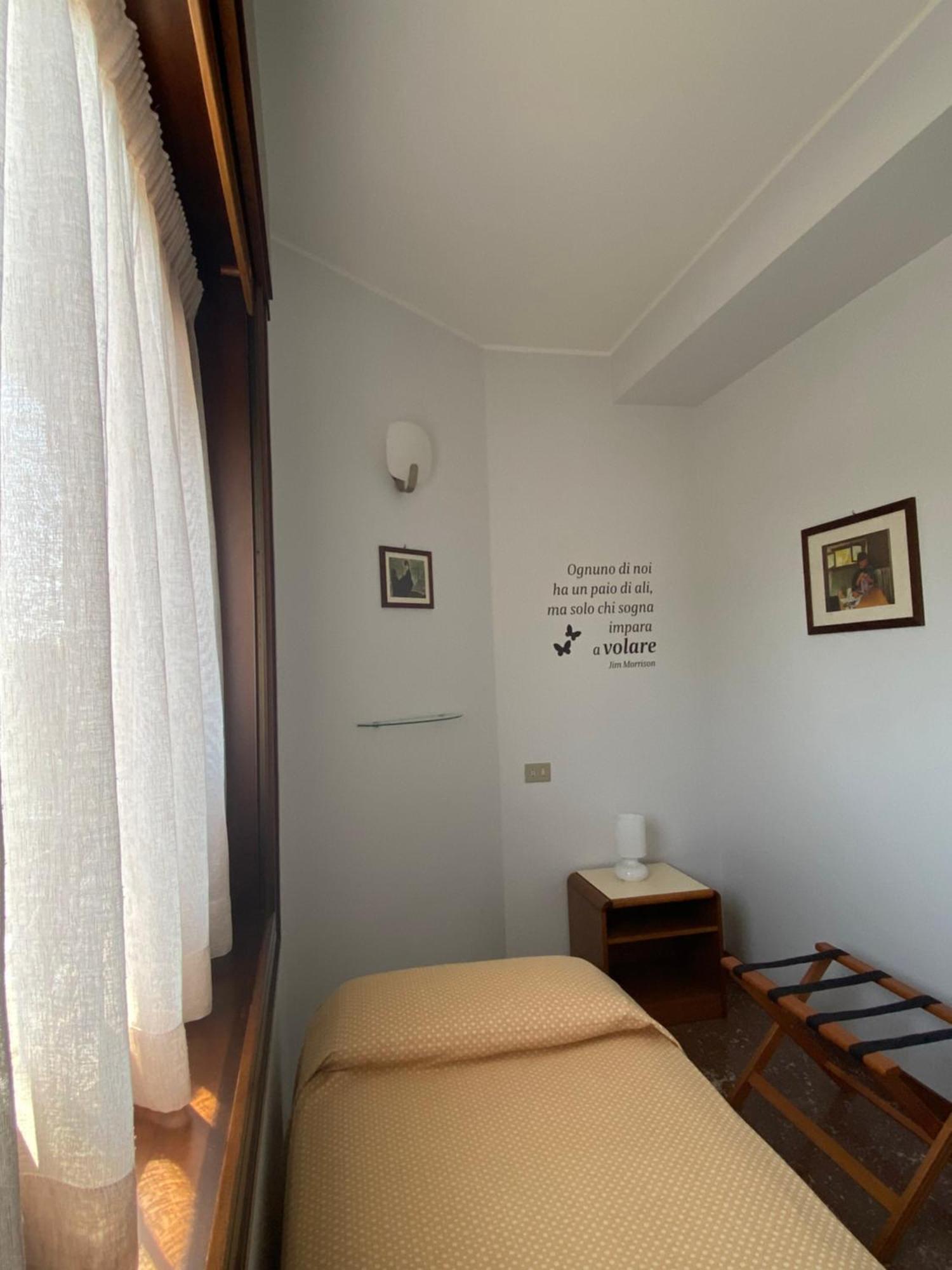 Hotel Astoria Пинето Экстерьер фото